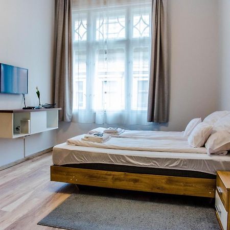 Molnar Apartment Cozy City Center Retreat For 2 Ac & Perfect Location! Budapest Extérieur photo