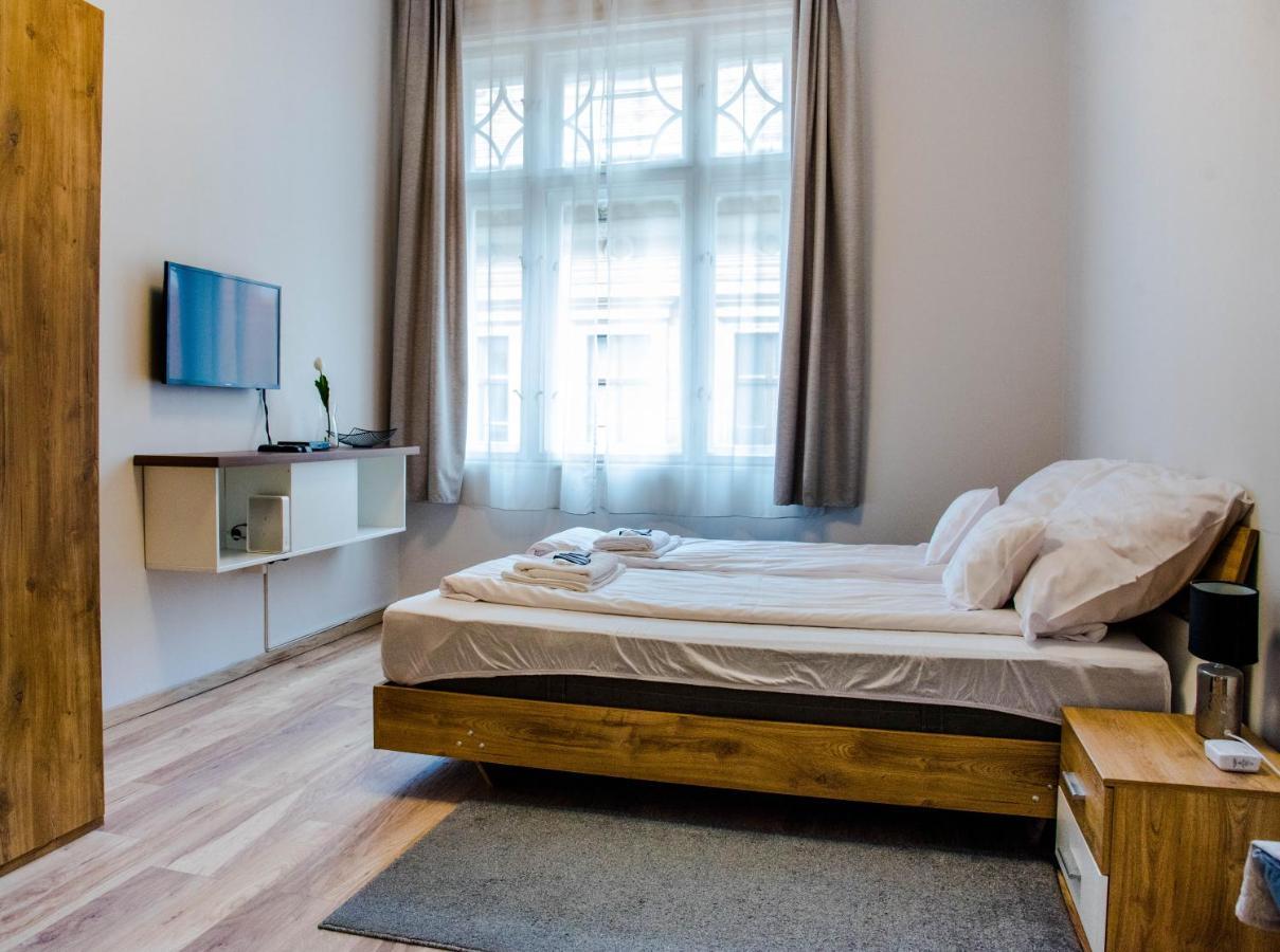 Molnar Apartment Cozy City Center Retreat For 2 Ac & Perfect Location! Budapest Extérieur photo